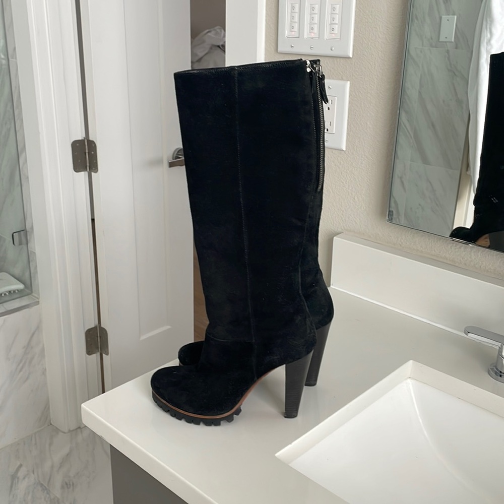 Italian suede boot Vic